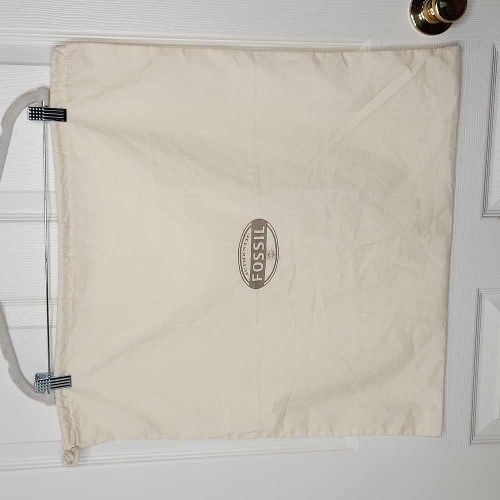 Fossil extra large dust cover bag off white